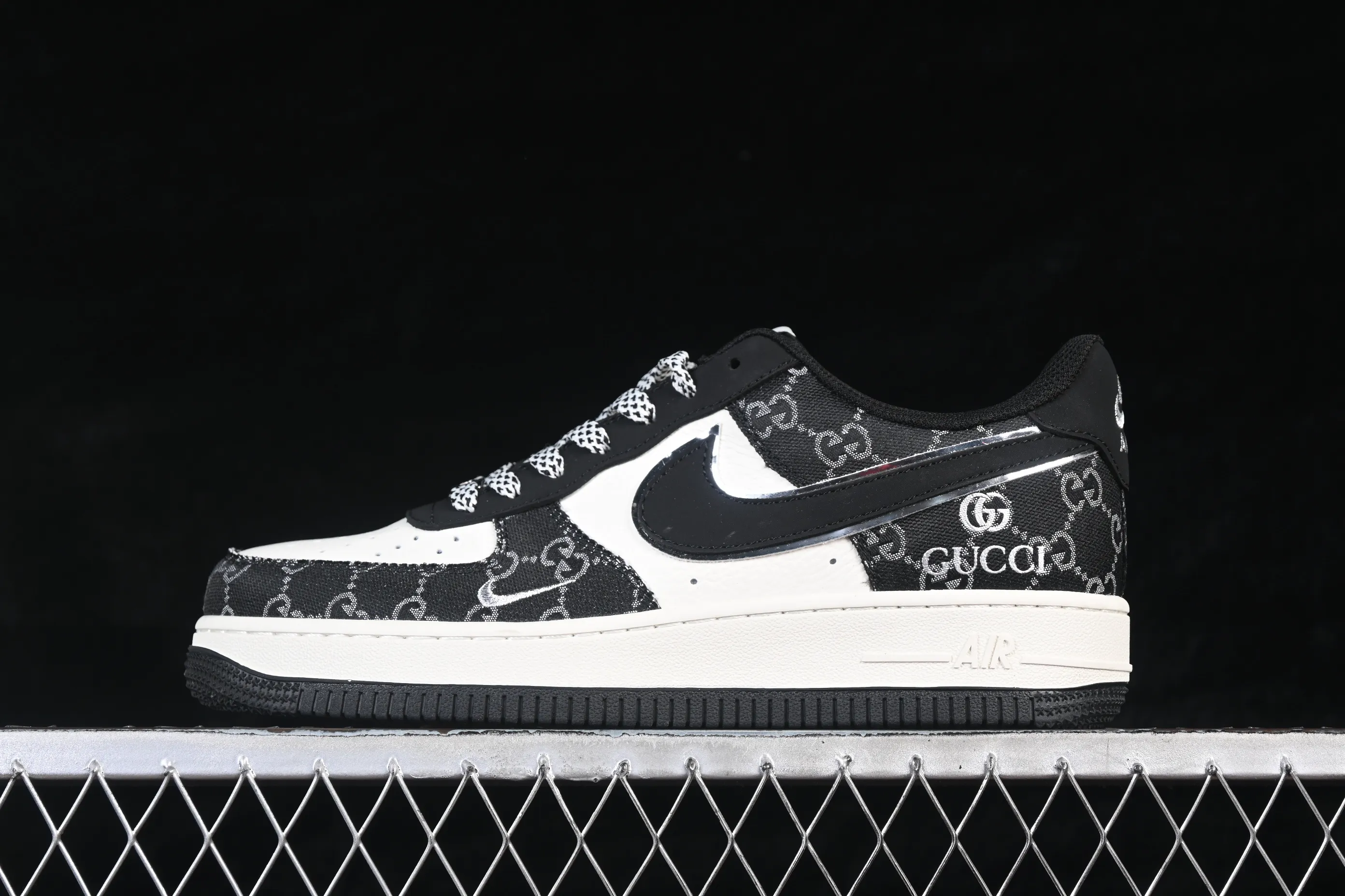 All categories Nk Air Force 1 Air Force series Nk Air Force 1 Low Air Force low-top Nike Air Force 1'07 Low Black and white classic color Air Force 1 low-top casual sneakers MM3399-810